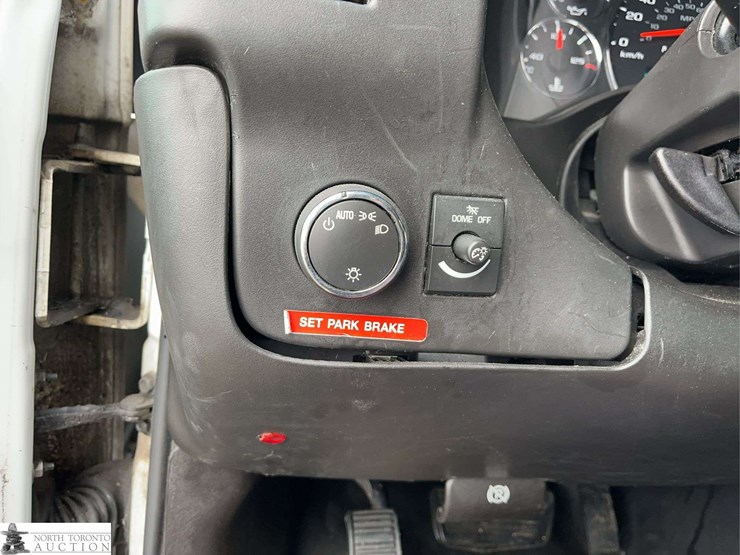 2016-chevrolet-express-g3500-image-29