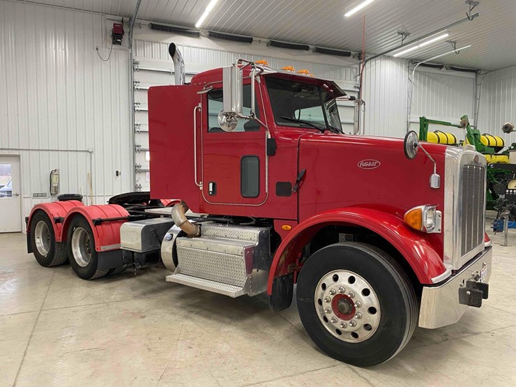 2014-peterbilt-365-image-3