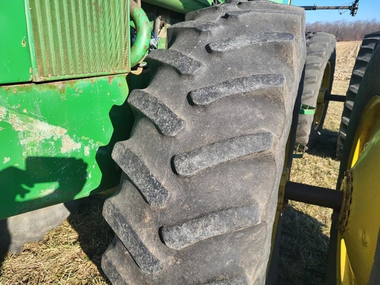 john-deere-7520-image-12