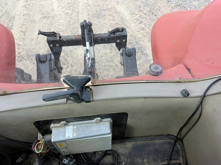 2015-case-ih-340-image-50