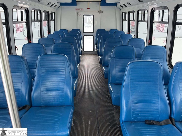 2009-ford-e-series-s/a-24-passenger-bus-image-29