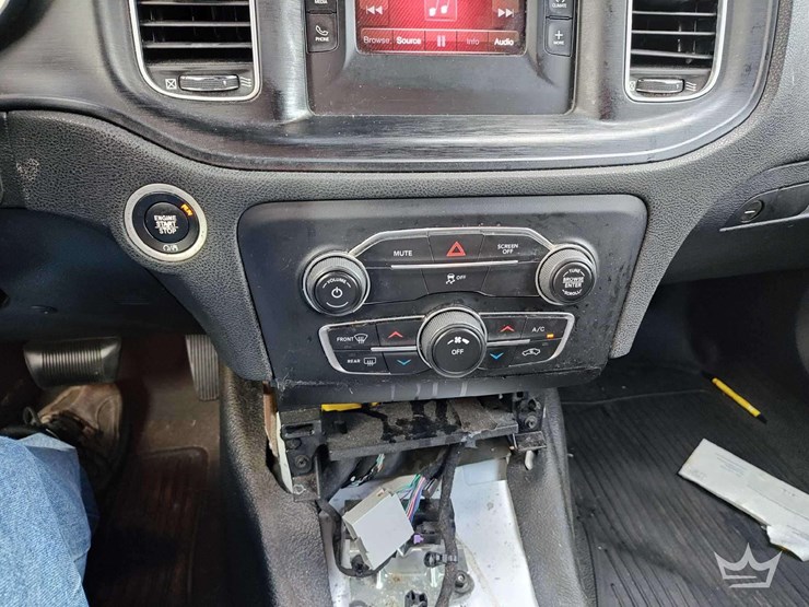 2017-dodge-charger-sedan-image-14