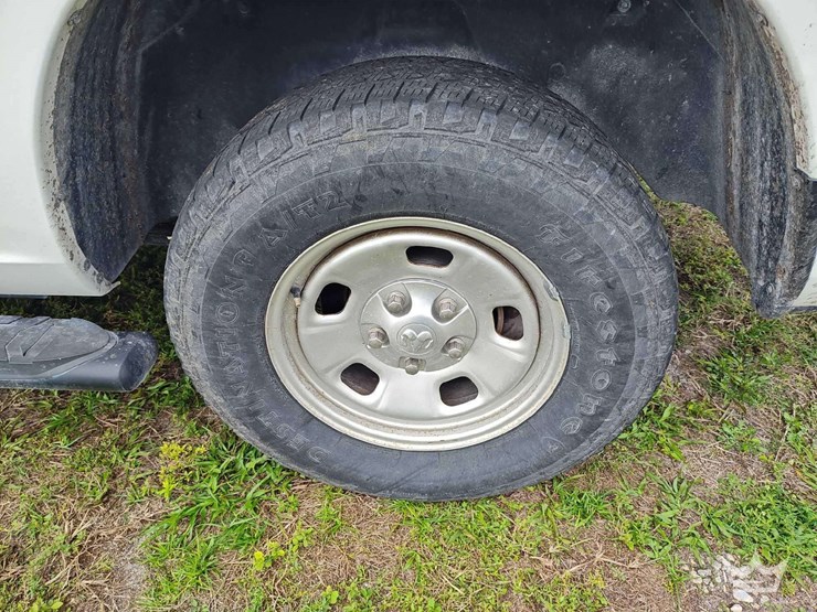 2017-dodge-1500-image-26