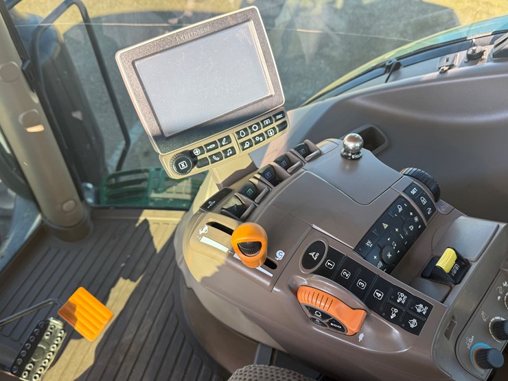 john-deere-6145r-image-31