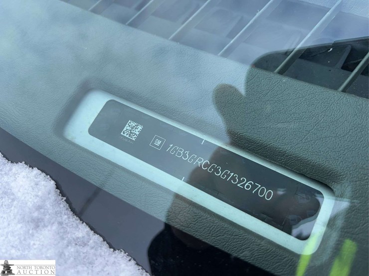 2016-chevrolet-express-g3500-image-13