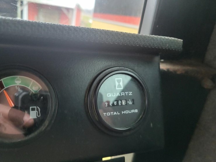 new-holland-tr88-image-70