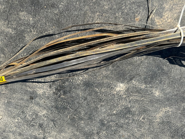 #35630-•-lot-of-(31)-poly-pipe-bands-image-4