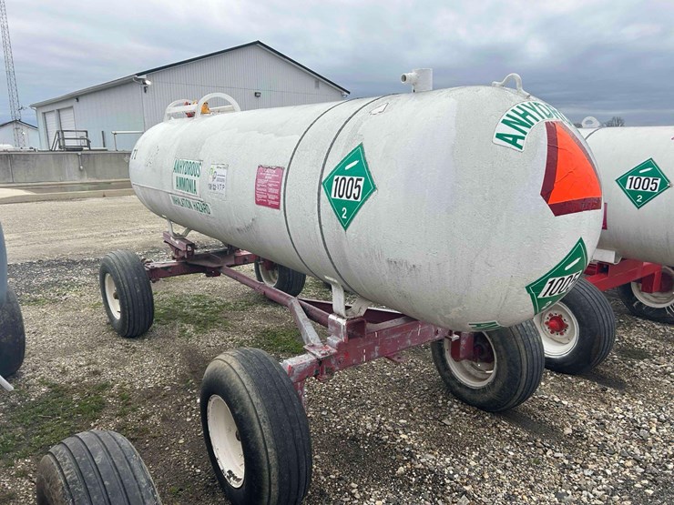 1000-gal.-nh3-tank-on-gear-#71-image-8