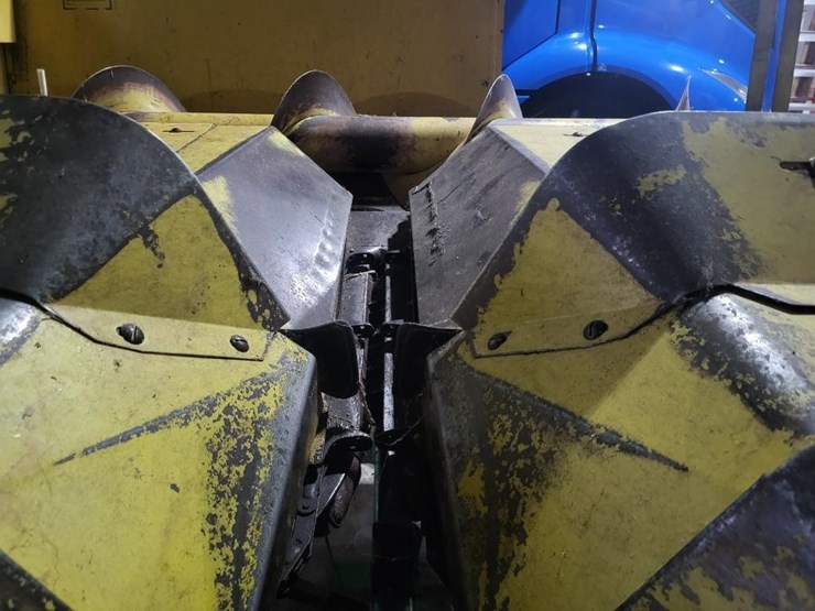 new-holland-974-image-22