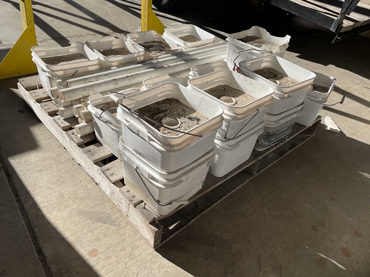 #2785-•-portable-safety-barrier-image-3