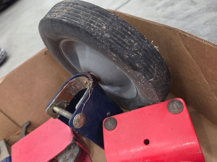 (6)-gate-slam-latches-&-gate-wheel-image-5