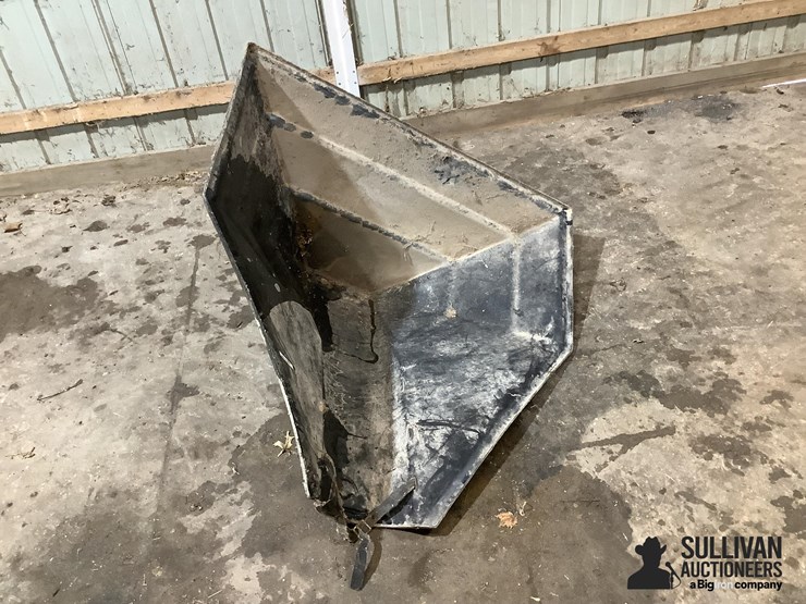 poly-auger-hopper-image-1