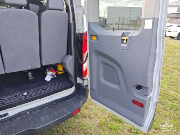 2018-ford-transit-image-21