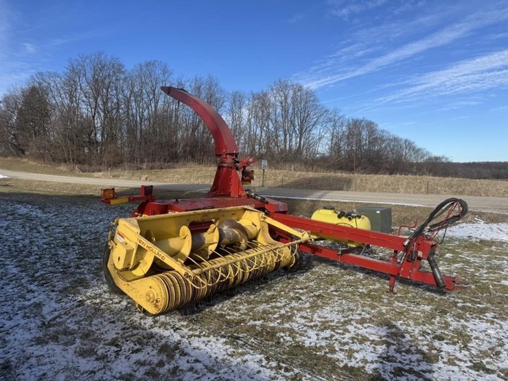 new-holland-790-image-2