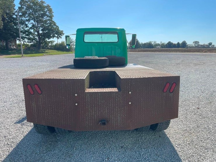 international-4700-image-3