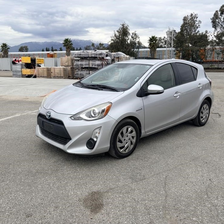 2015 Toyota Prius C Sedan