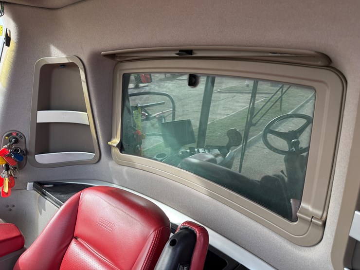 2015-case-ih-7240-image-42