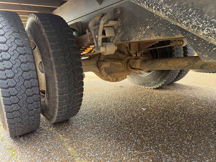 2018-international-durastar-4400-image-10