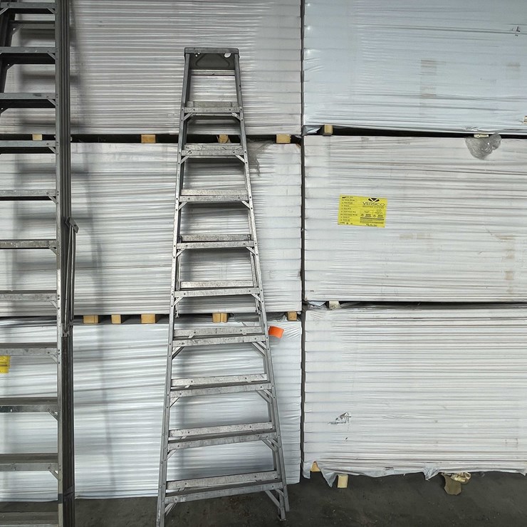 #2775 • Aluminum 12' Ladder