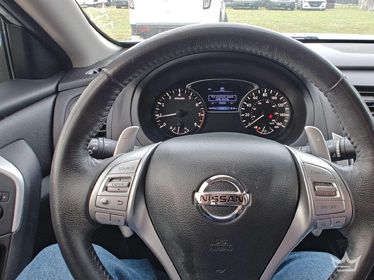 2017-nissan-altima-sedan-image-8