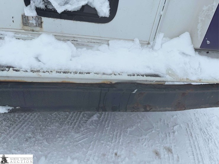 2009-ford-e-series-s/a-24-passenger-bus-image-44