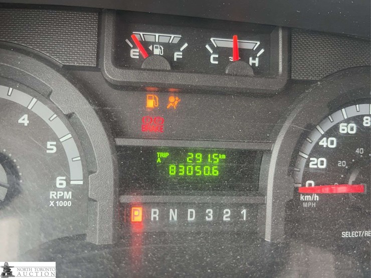 2009-ford-e-series-s/a-24-passenger-bus-image-19