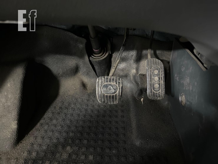 2016-nissan-nv200-image-13