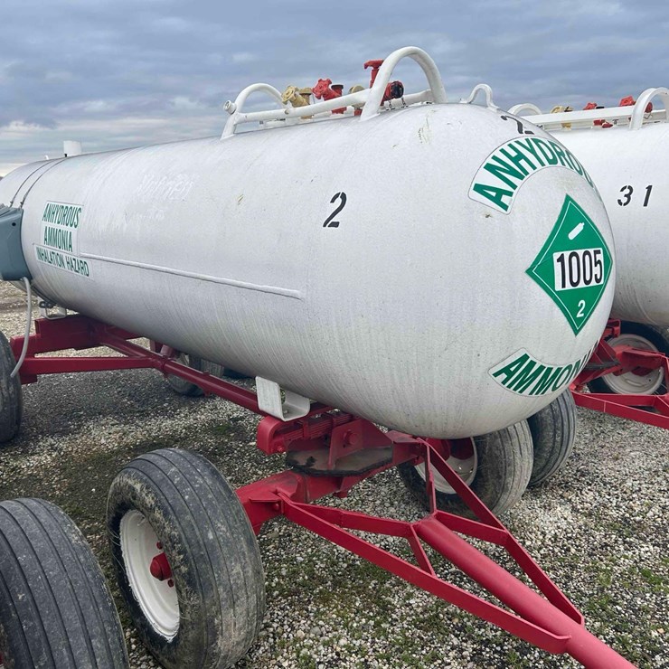 1000 Gal. NH3 Tank on Gear #2