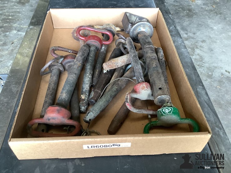 assorted-hitch-pins-image-1