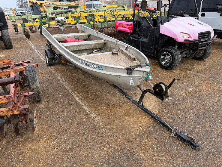 #7837-•-12ft-aluminum-boat-w/-trailer-&-motor-image-3