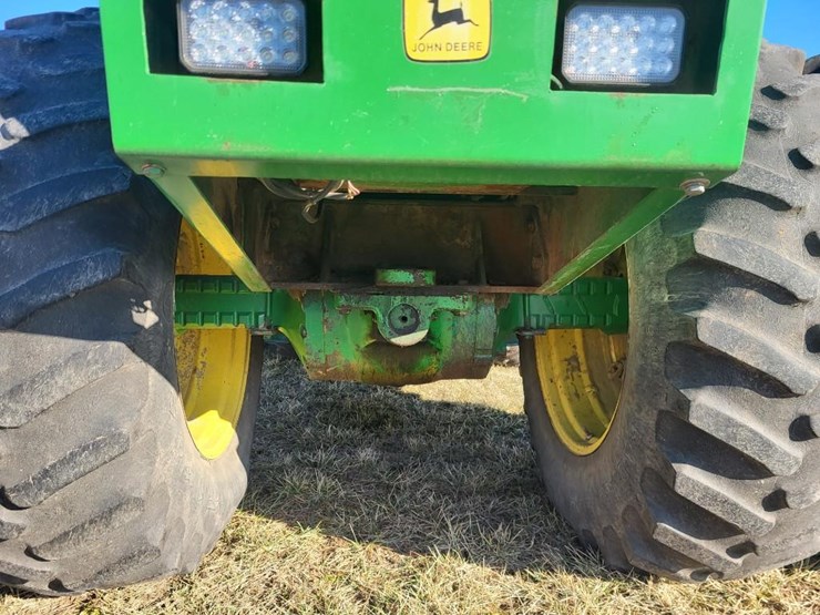 john-deere-7520-image-11