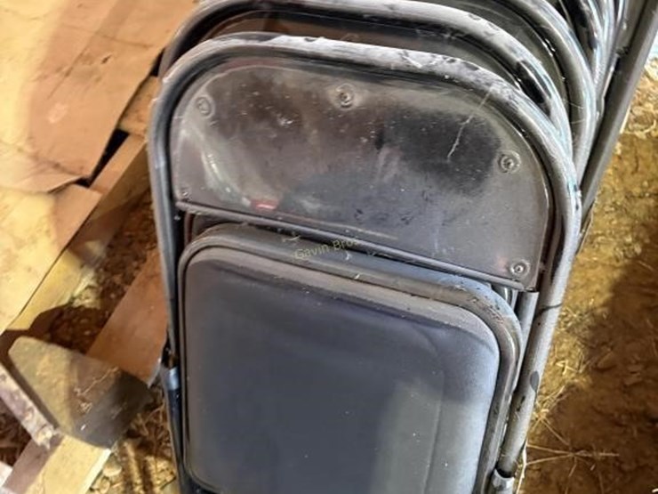 20-+/--folding-chairs-image-3