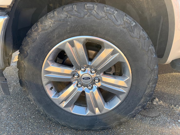 2018-ford-f150-lariat-image-19