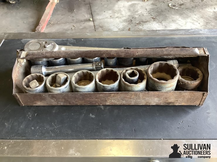 rachet-&-assorted-sockets-image-2