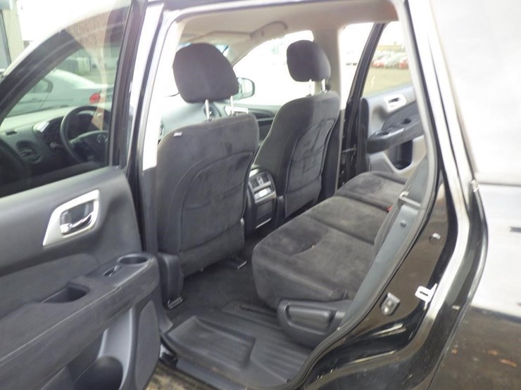 2014-nissan-pathfinder-image-7