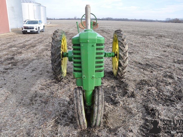 john-deere-b-image-2