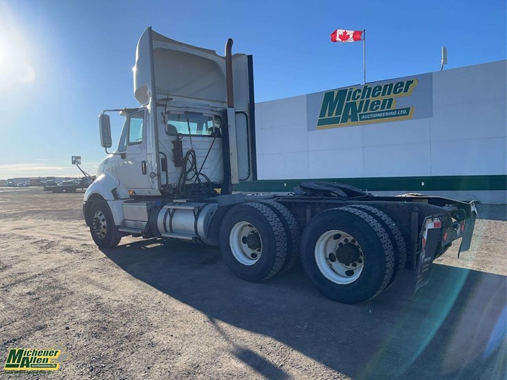 2017-international-prostar-image-3