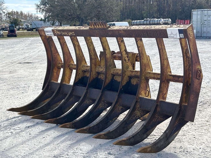 root-rake-loader-attachment-image-1