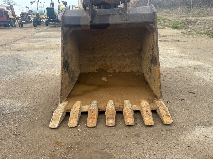 volvo-ec330-image-23