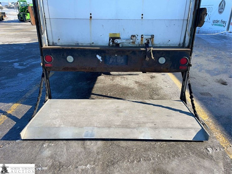 2011-ford-e-series-s/a-cube-van-image-26