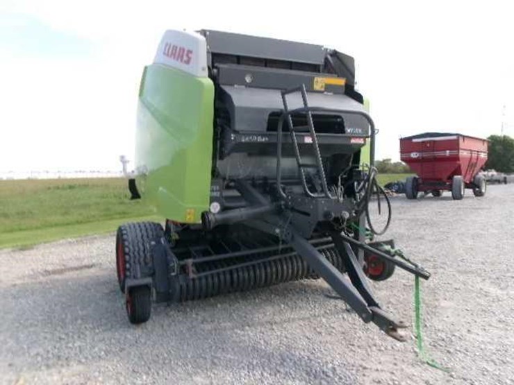 2014-claas-variant-360-image-14