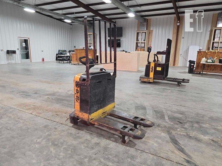 2009-yale-mpb040e-image-2