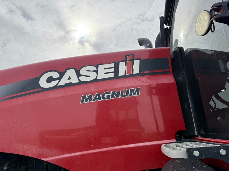 2015-case-ih-340-image-42