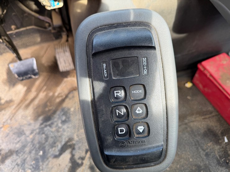 2018-international-durastar-4400-image-17