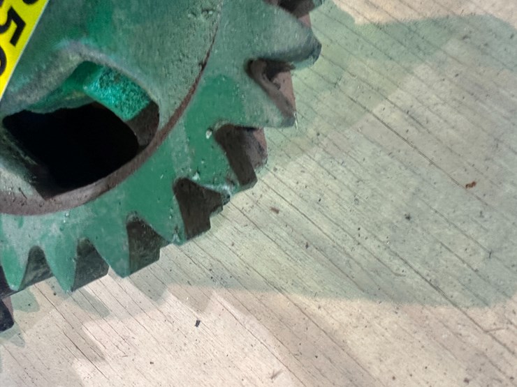 #35628-•-750-john-deere-grain-drill-high-speed-gears-image-3