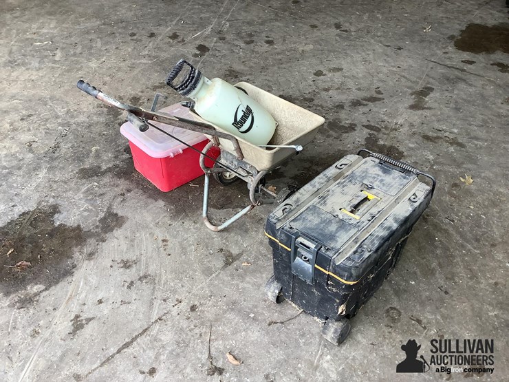 walk-behind-spreader,-hand-sprayer,-&-containers-image-5