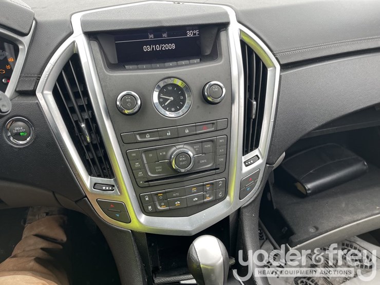 cadillac-srx-image-18