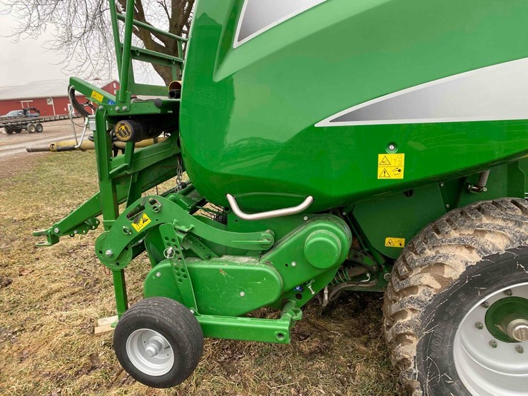 mchale-750-v6-round-baler,-image-22