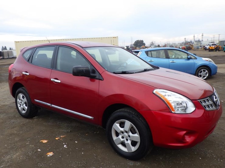 2012-nissan-rogue-image-2