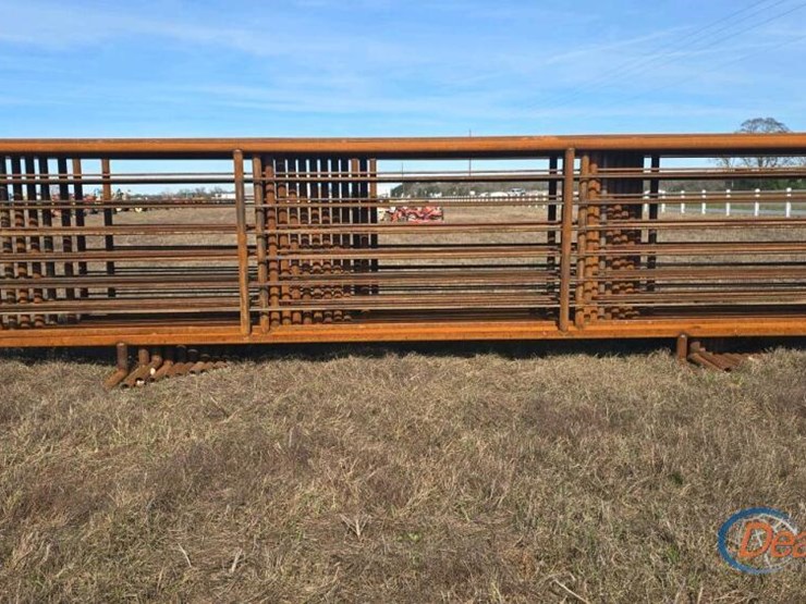 24'x6'-free-standing-metal-fence-panel-image-2